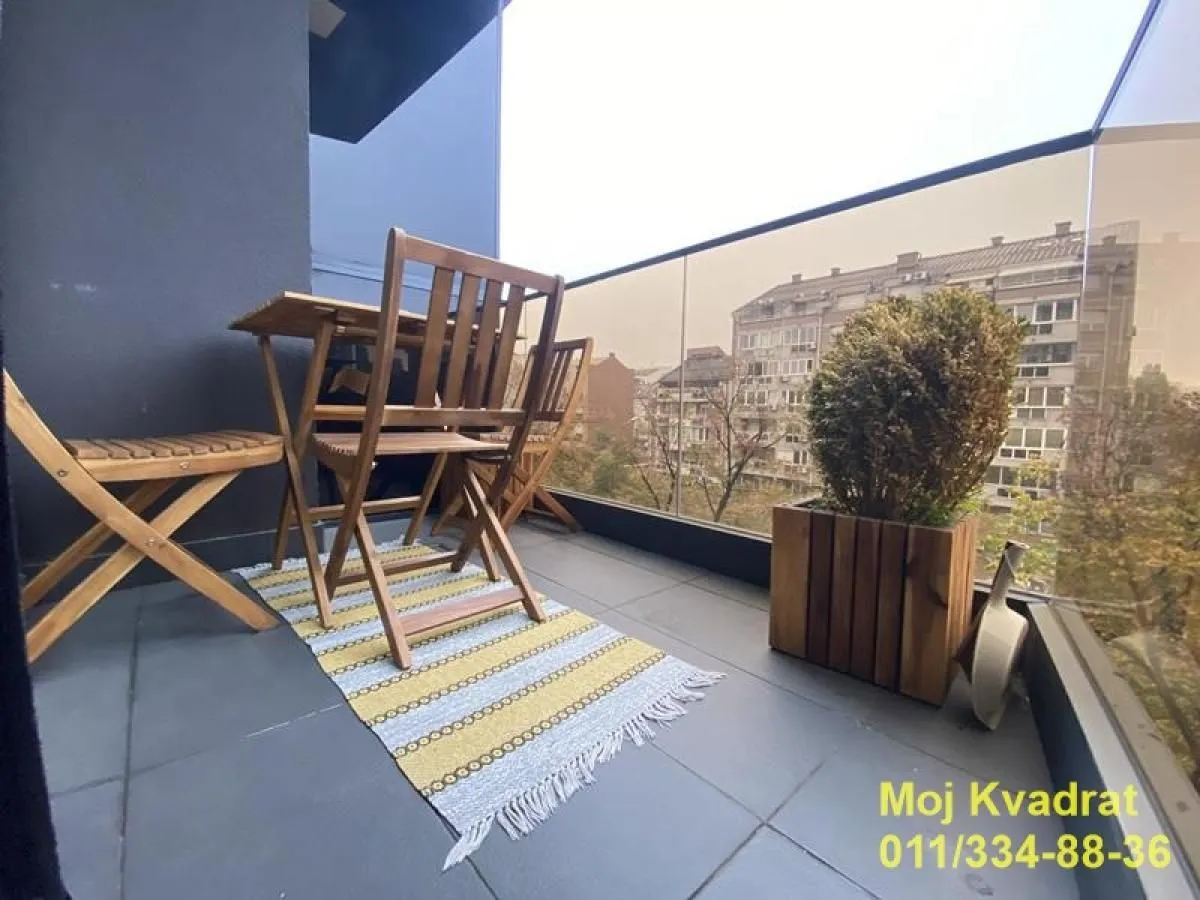Rent, two bedroom apartment, 42m², Južni Bulevar, Vračar Sve Podlokacije