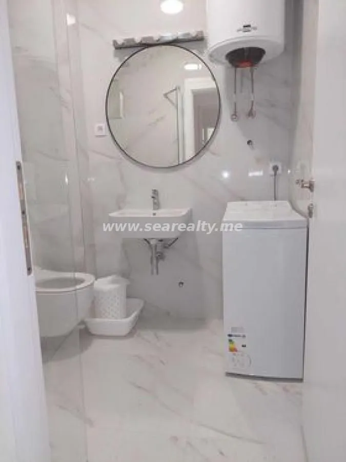 Izdavanje, dvosoban stan, 64m², Budva, Crna Gora