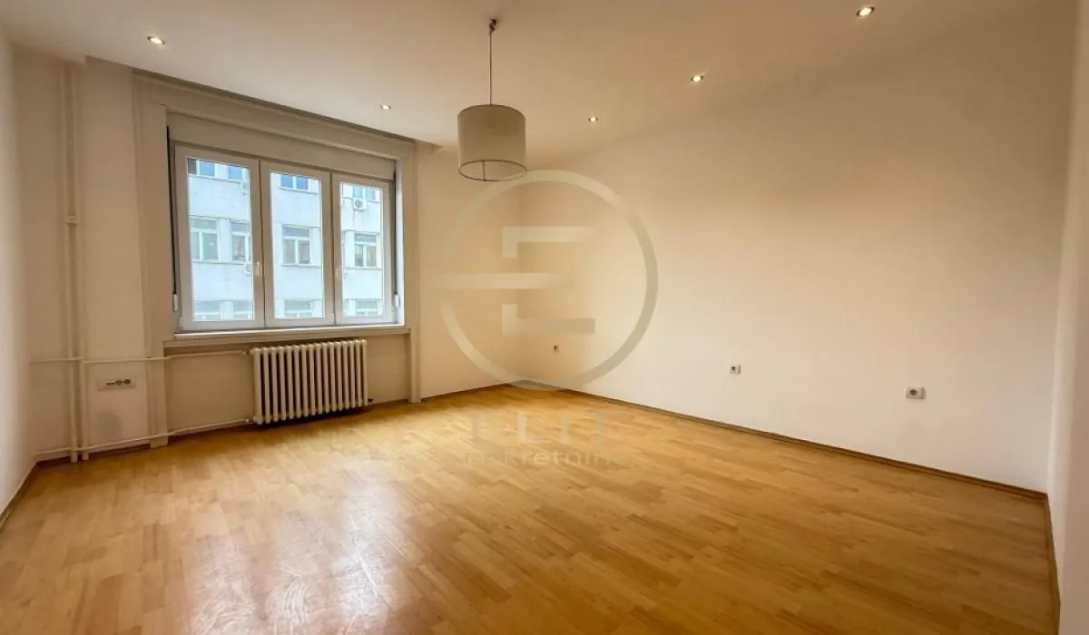 Prodaja, stan, 112m², Centar, Novi Sad