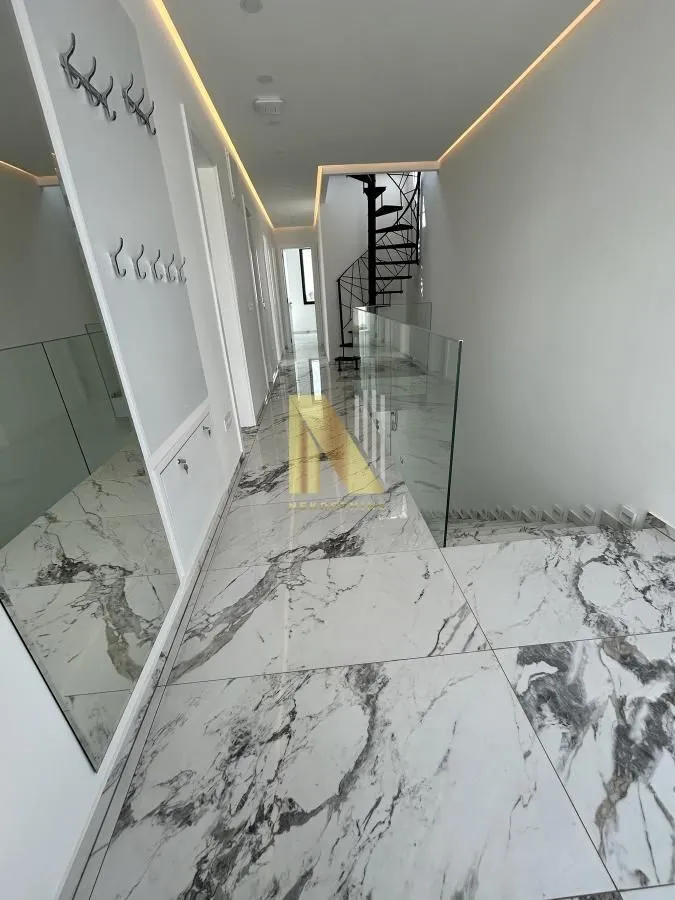 Rent, house, 215m², Sremska Kamenica, Petrovaradin
