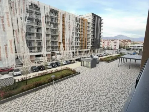 Rent, one bedroom apartment, 47m², Stari Aerodrom, Podgorica - image 11