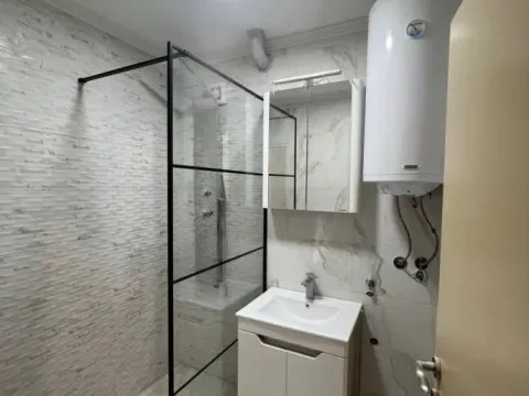 Prodaja, trosoban stan, 70m², Medijana, Niš - image 9