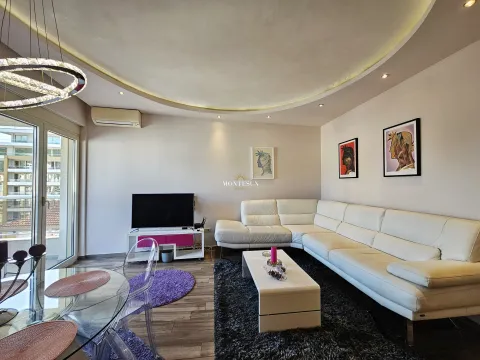 Rent, two bedroom apartment, 68m², Centar, Budva - image 1