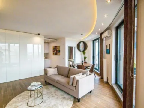 Izdavanje, trosoban stan, 92m², Vračar Centar, Vračar Sve Podlokacije - image 12