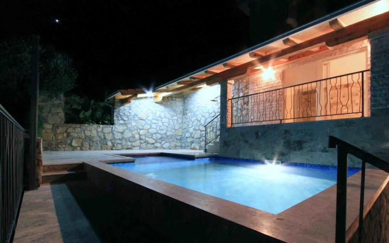 Sale, three bedroom apartment, 119m², Sveti Stefan, Budva