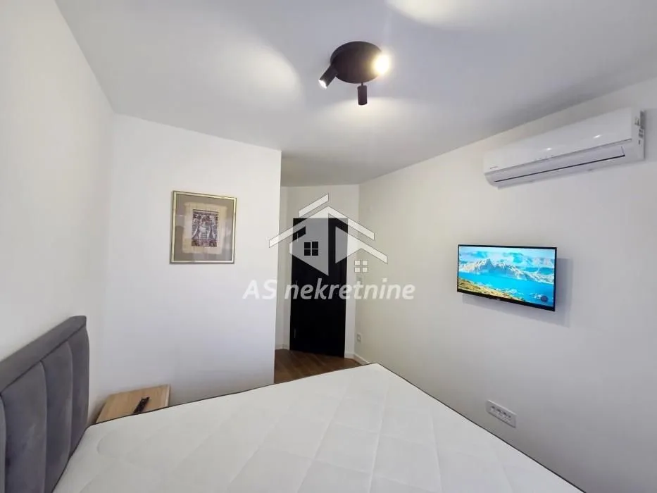 Izdavanje, stan, 61m², Cvetkova Pijaca, Zvezdara Sve Podlokacije