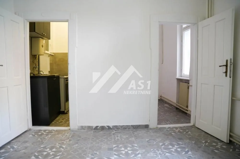 Izdavanje, dvosoban stan, 72m², Stari grad, Novi Sad