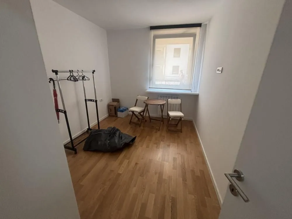 Izdavanje, trosoban stan, 68m², Višnjička Banja, Palilula Sve Podlokacije