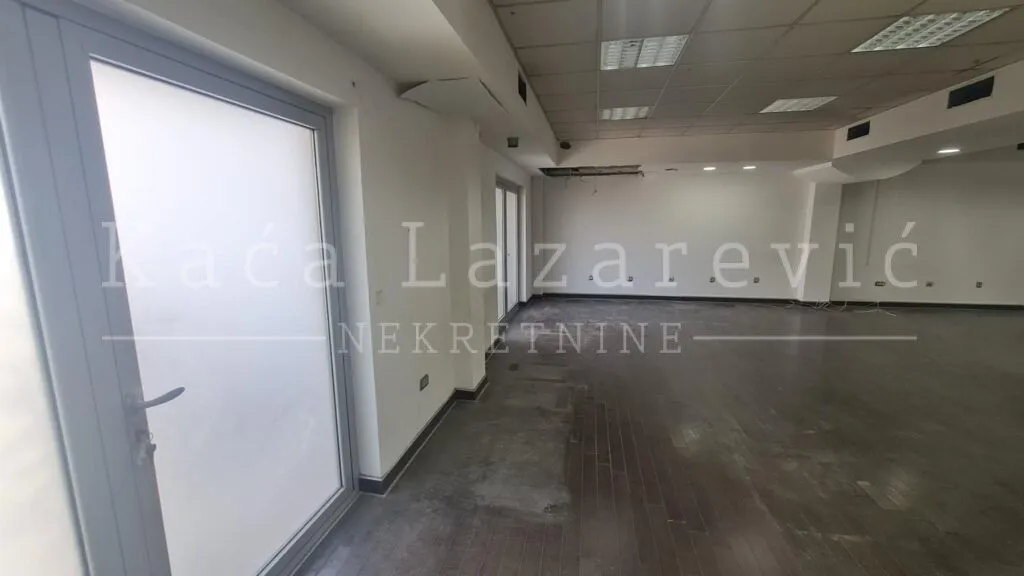 Rent, office space, 170m², Karaburma, Palilula Sve Podlokacije