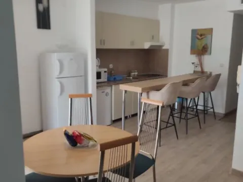 Izdavanje, dvosoban stan, 57m², Bečići, Budva - image 3