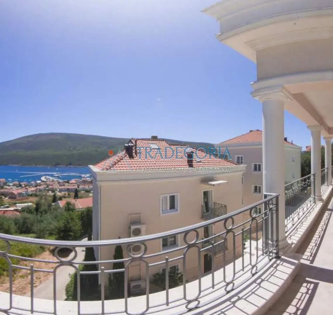 Prodaja, trosoban stan, 225m², Đenovići, Herceg Novi