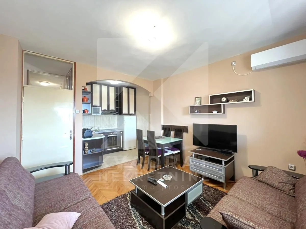 Rent, two bedroom apartment, 65m², Pejton, Podgorica