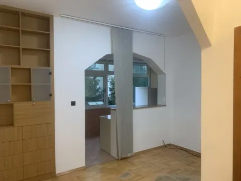 Izdavanje, dvosoban stan, 60m², Centar, Podgorica - image 6