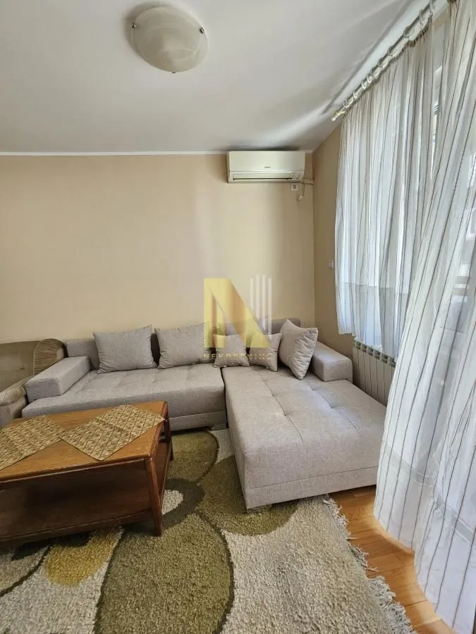 Izdavanje, jednosoban stan, 42m², Rotkvarija, Novi Sad Sve Podlokacije