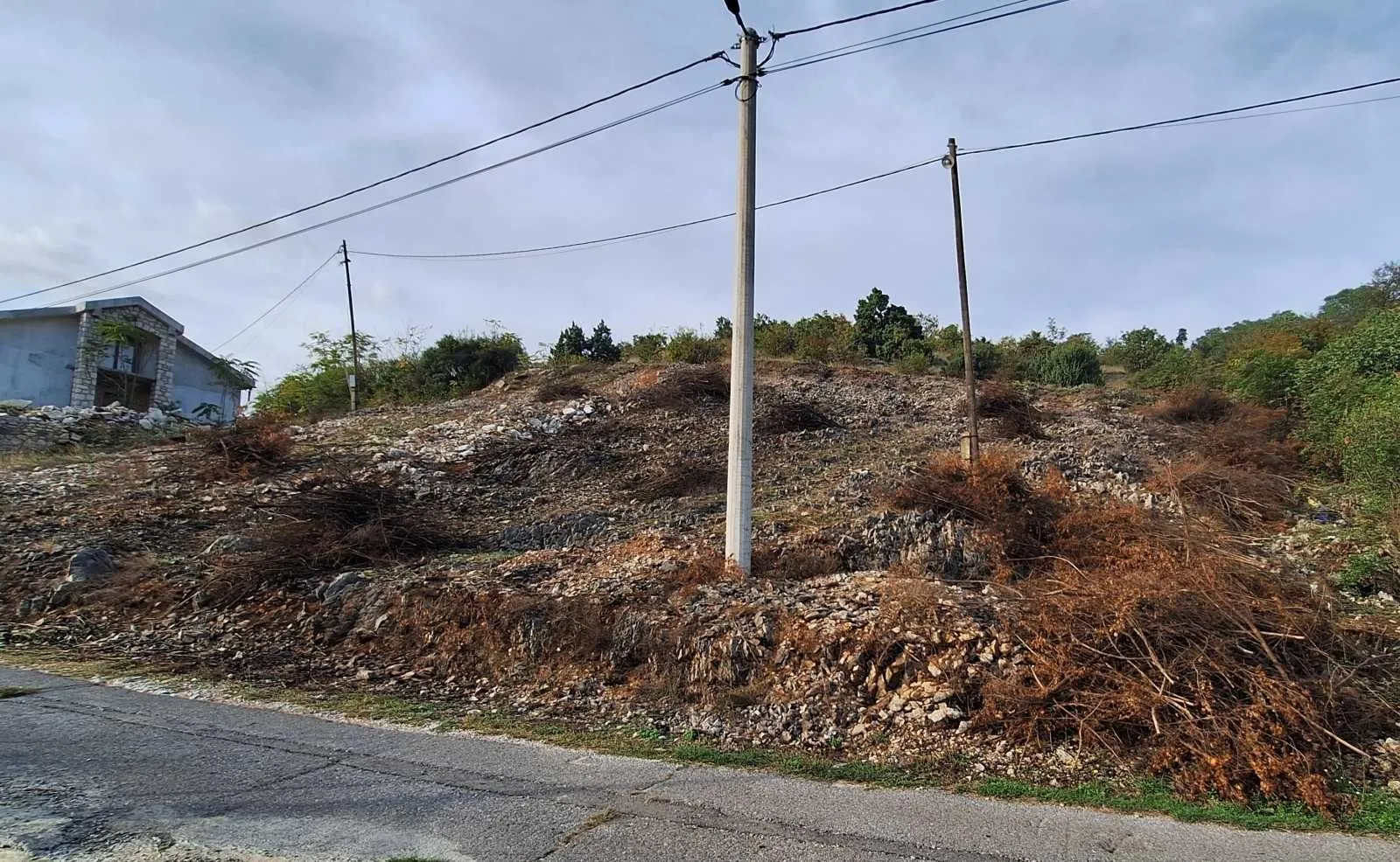 Prodaja, plac, 1300m², Podgorica, Crna Gora
