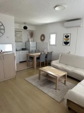 Rent, three bedroom apartment, 50m², Marići, Tivat - image 2