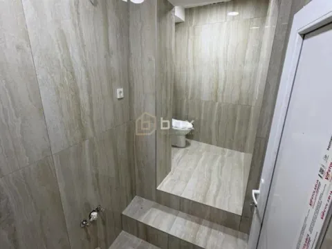 Izdavanje, poslovni prostor, 72m², Centar, Niš - image 5