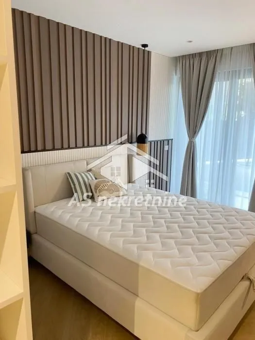 Rent, three bedroom apartment, 145m², Neimar, Vračar Sve Podlokacije