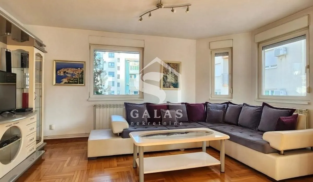 Rent, two bedroom apartment, 73m², Južni Bulevar, Vračar Sve Podlokacije
