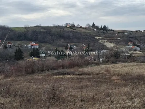 Pogled na okolno naselje i prirodu sa imanja. - image 8