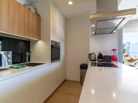 Sale, one bedroom apartment, 73m², Budva, Crna Gora - image 8