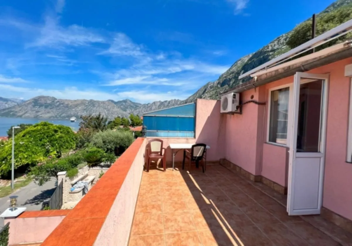 Sale, house, 200m², Dobrota, Kotor