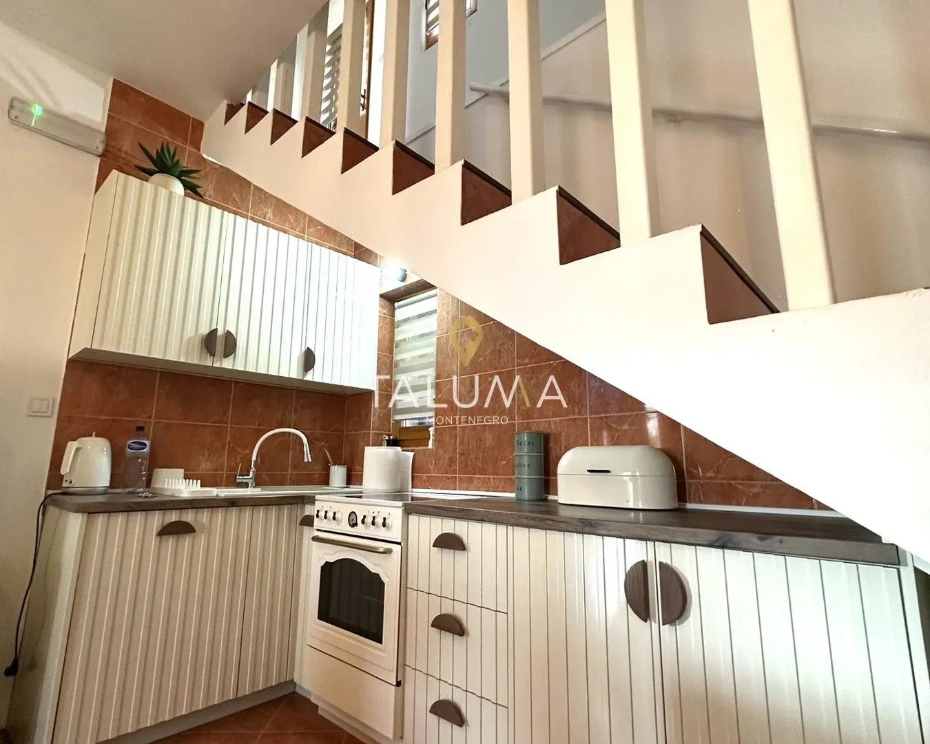 Rent, house, 130m², Zelenika, Podgorica