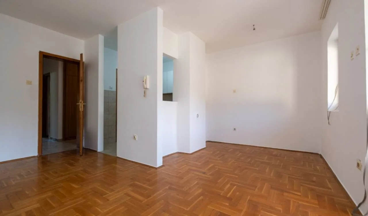 Prodaja, dvosoban stan, 65m², Podgorica, Crna Gora