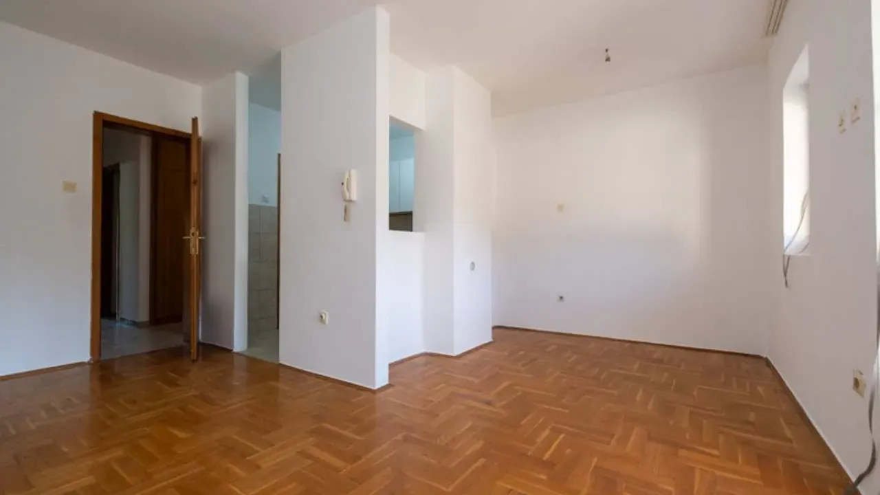 Prodaja, dvosoban stan, 65m², Podgorica, Crna Gora