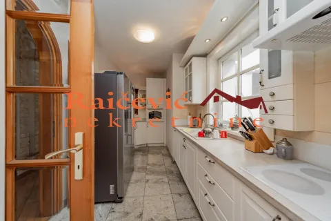 Sale, four bedroom apartment, 114m², Centar, Stara Pazova - image 9