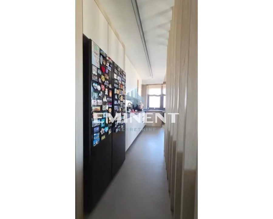 Prodaja, četvorosoban stan, 110m², Savski Venac, Beograd