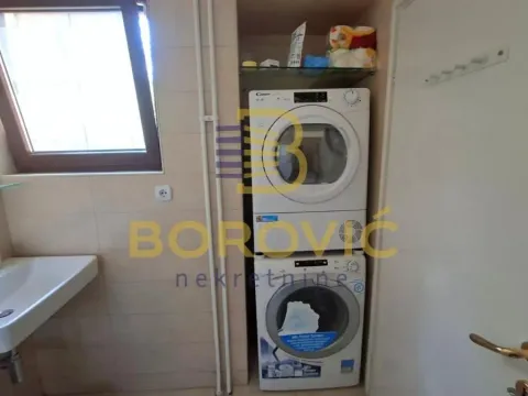 Rent, apartment, 220m², Savski Venac, Beograd - image 18