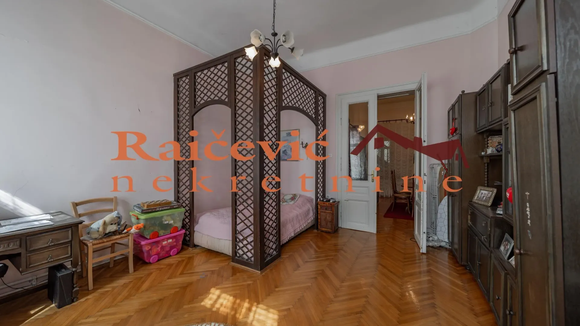 Prodaja, stan, 214m², Zemun Centar, Zemun Sve Podlokacije