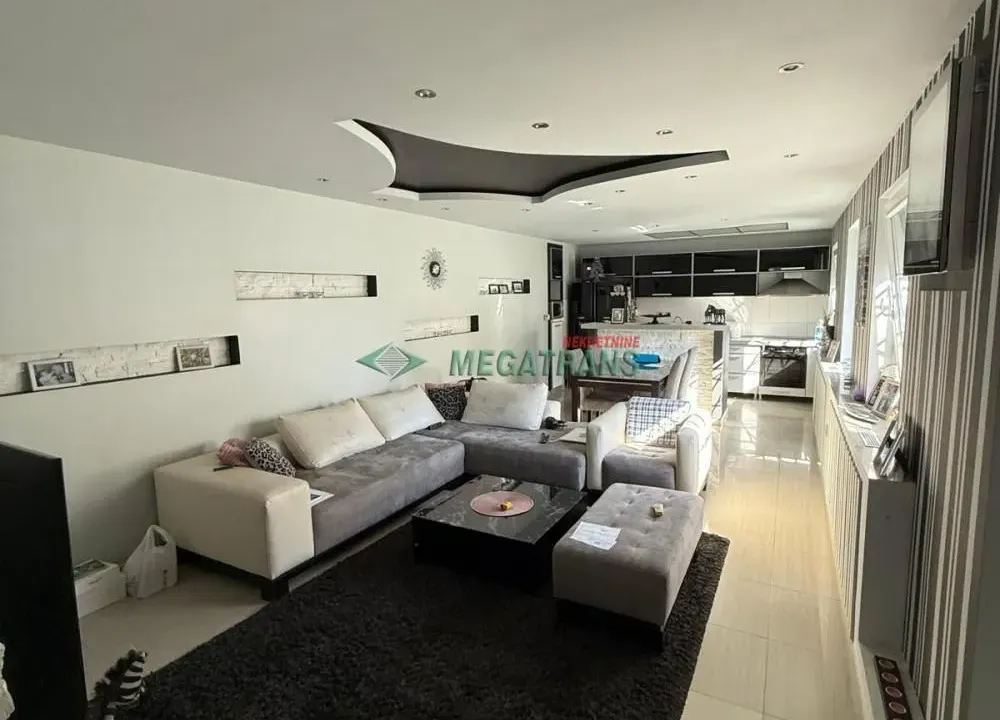 Izdavanje, kuća, 130m², Salajka, Novi Sad Sve Podlokacije