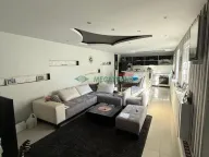 Izdavanje, kuća, 130m², Salajka, Novi Sad Sve Podlokacije - image 1