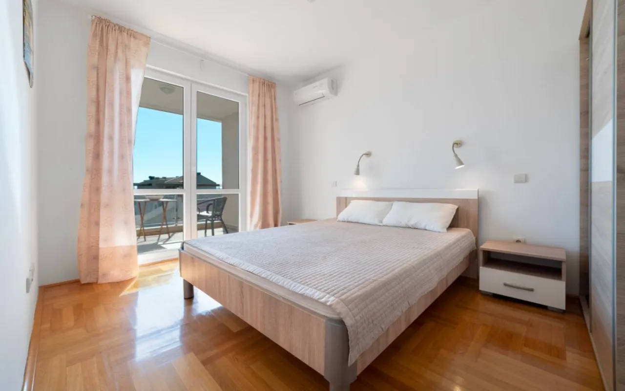 Prodaja, dvosoban stan, 69m², Bečići, Budva