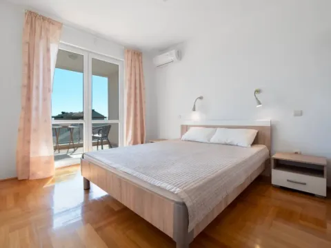 Sale, two bedroom apartment, 69m², Bečići, Budva - image 8
