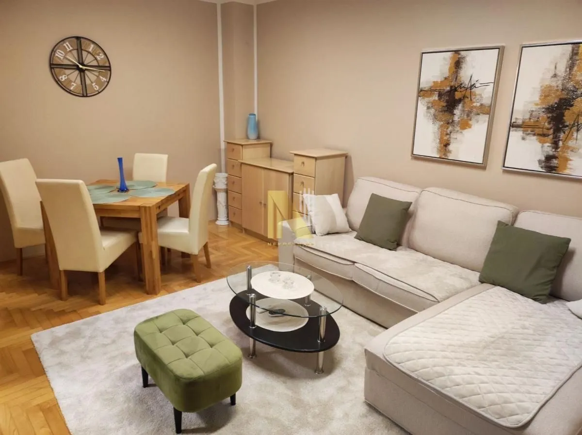 Izdavanje, dvosoban stan, 45m², Novi Sad, Srbija