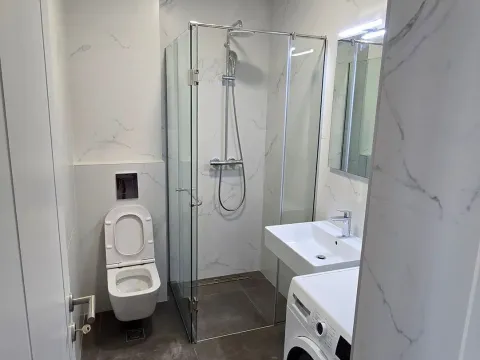 Rent, one bedroom apartment, 45m², Bečići, Budva - image 7