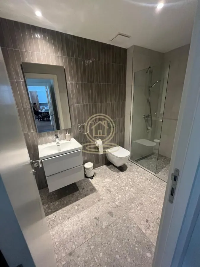 Izdavanje, trosoban stan, 80m², Savski Venac, Beograd