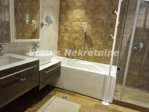 Prodaja, četvorosoban stan, 113m², Centar, Novi Sad - image 21