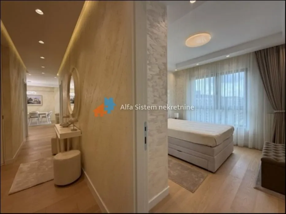 Rent, four bedroom apartment, 122m², Savski Venac, Beograd