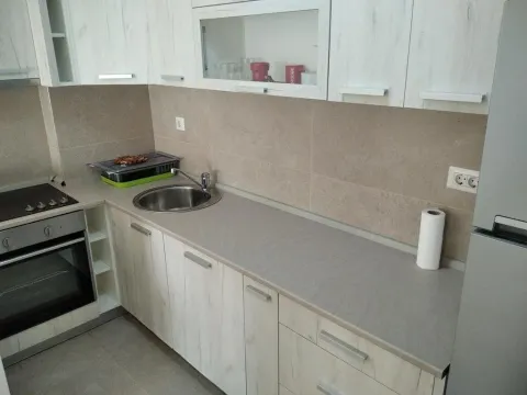 Izdavanje, dvosoban stan, 70m², Dalmatinska ulica, Podgorica - image 8