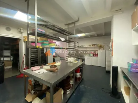 Izdavanje, poslovni prostor, 106m², Vračar Sve Podlokacije, Beograd - image 9