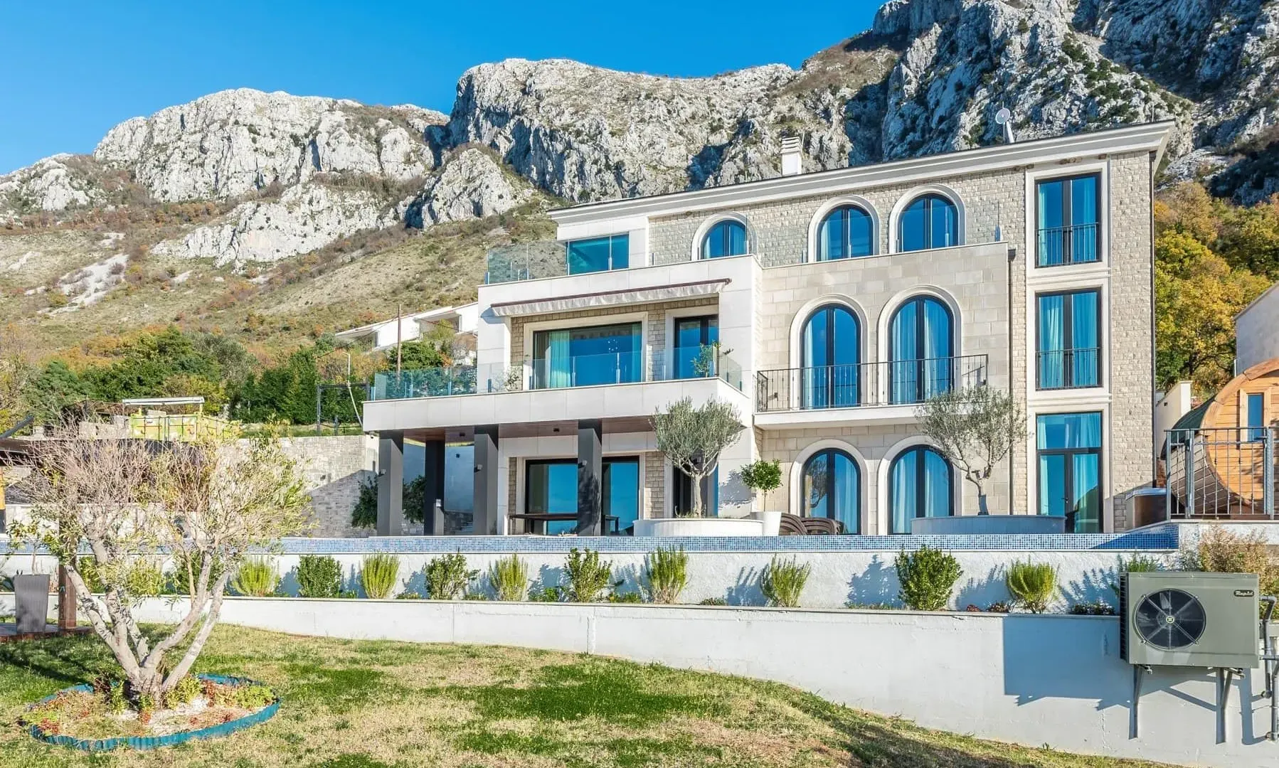 Sale, house, 496m², Blizikuće, Budva