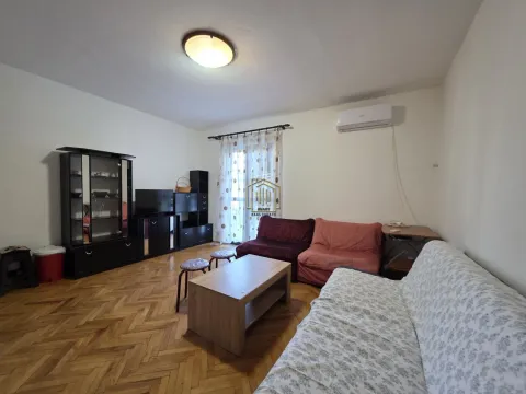 Prodaja, garsonjera, 27m², Malo Brdo, Podgorica - image 1
