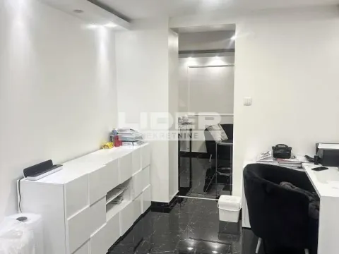 Sale, two bedroom apartment, 50m², Skadarlija, Beograd - image 10