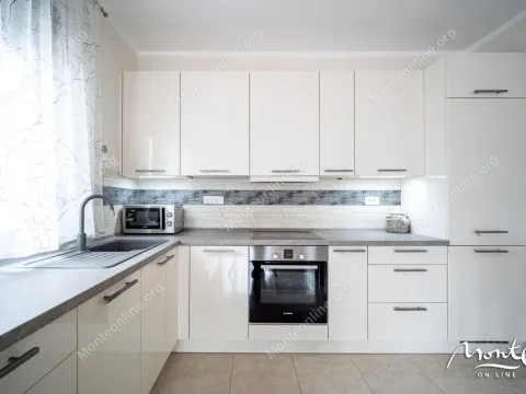 Sale, two bedroom apartment, 75m², Dobrota, Kotor - image 19