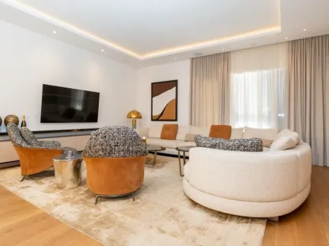 Izdavanje, kuća, 500m², Zabjelo, Podgorica - image 1