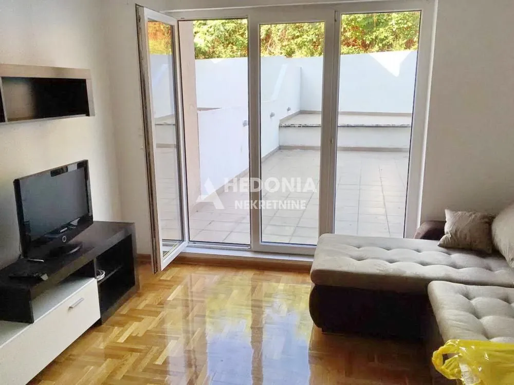 Izdavanje, jednosoban stan, 29m², Zvezdara Sve Podlokacije, Beograd